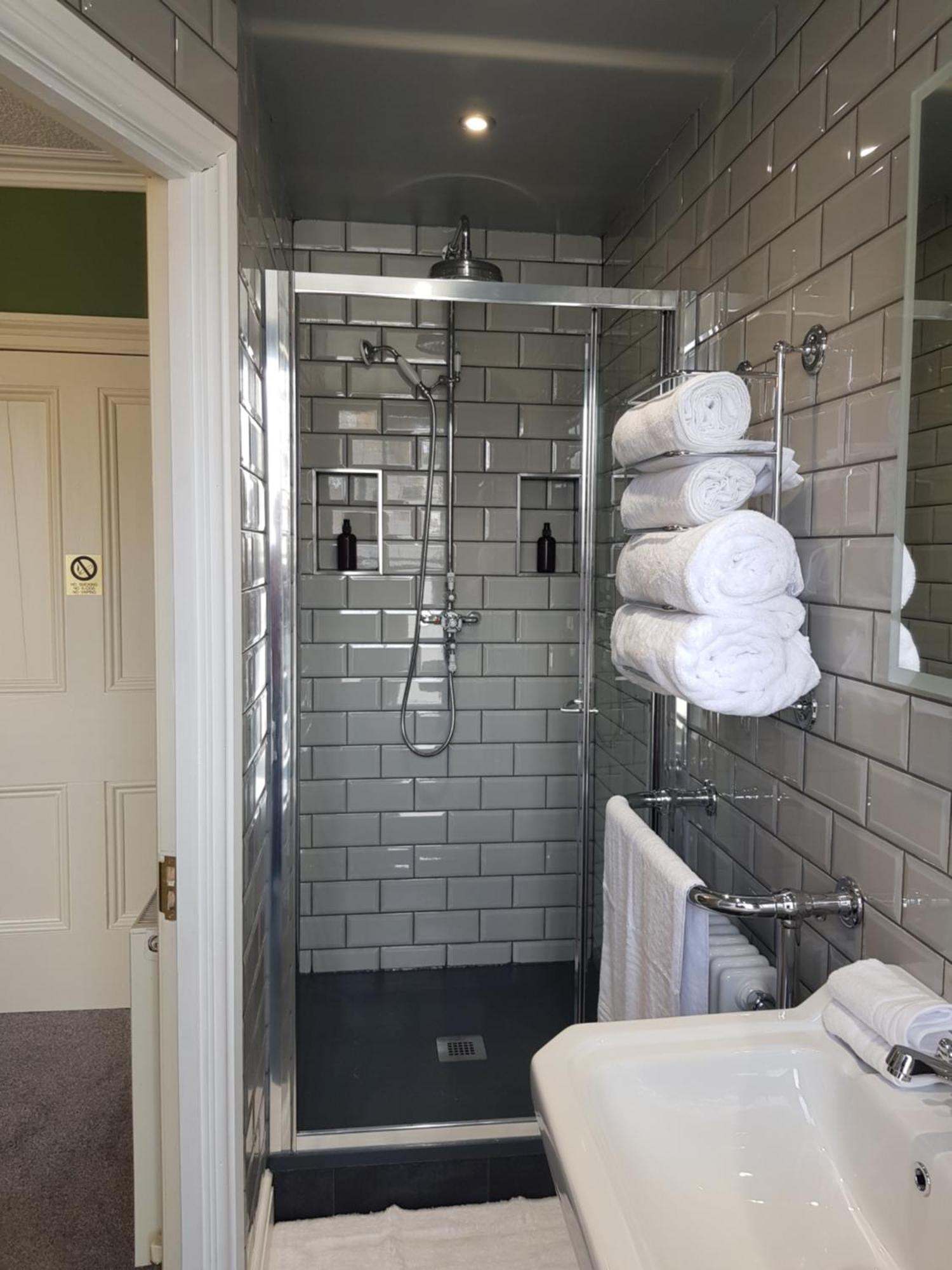 Afallon Townhouse Долгелай Екстериор снимка